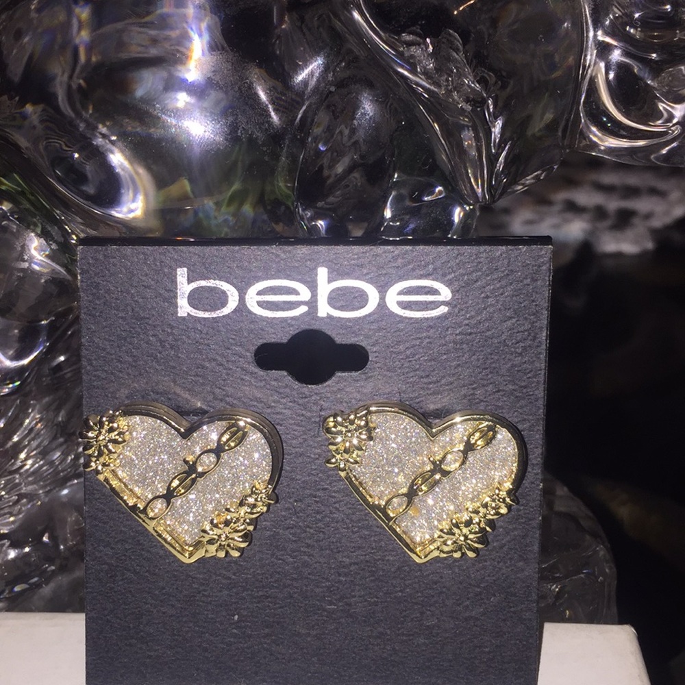 BEBE ✨HEARTS ✨EARRINGS✨